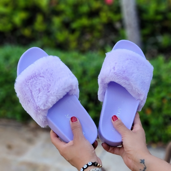 Women's Violet Furry Platform Wedge Slippers Sandal - Picture 1 of 4